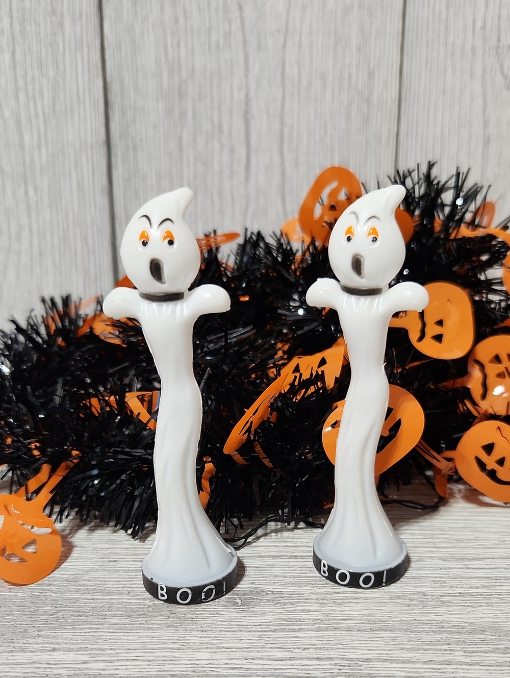 Lemax Spooky Town Halloween Ghost Lamp Posts, Set of 2 14335